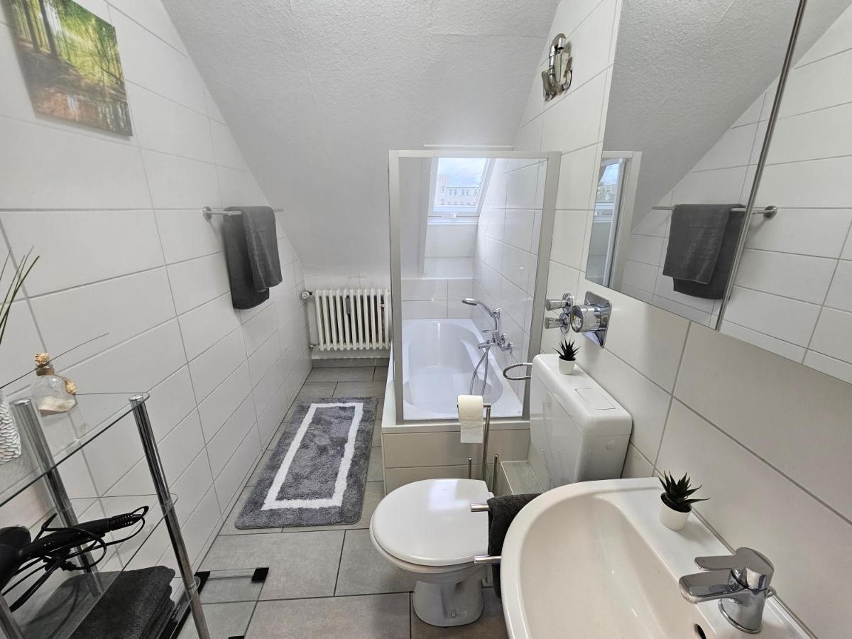 Exklusives Und Helles Dachgeschoss-Apartment No 3 Im Zentrum Von Kassel, Schnelles 1Gbit Internet, Geschirrspueler, Boxspringbetten ภายนอก รูปภาพ